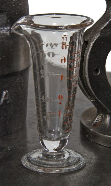 early 20th century well maintained antique american medical etched research laboratory pressed glass conical-shaped measure