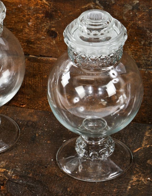 all original turn of the century antique american salvaged chicago soda shop confectionery clear glass sundry or candy jar with fanciful ground glass lid  