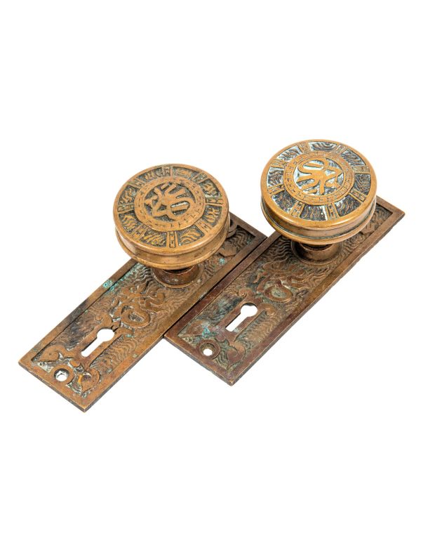 matching set of 19th century salvaged chicago "arabic" pattern cast brass residential passage door hardware 